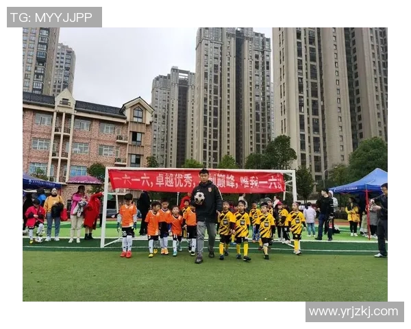 璀璨星空下的绿茵梦想 足球巨星的光辉与荣耀之路